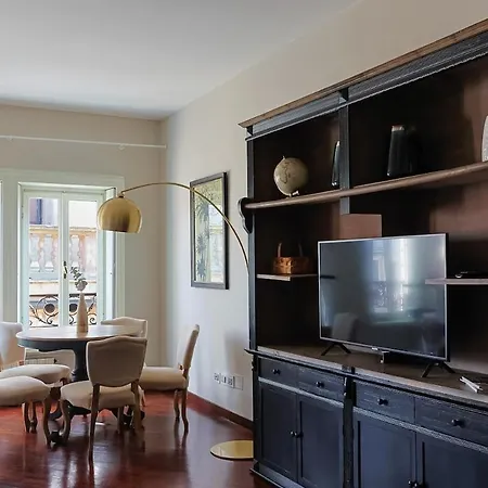 Apartment Da Vinci Lab Via Torino Story