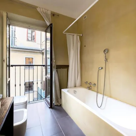 Da Vinci Lab Via Torino Story Apartment *